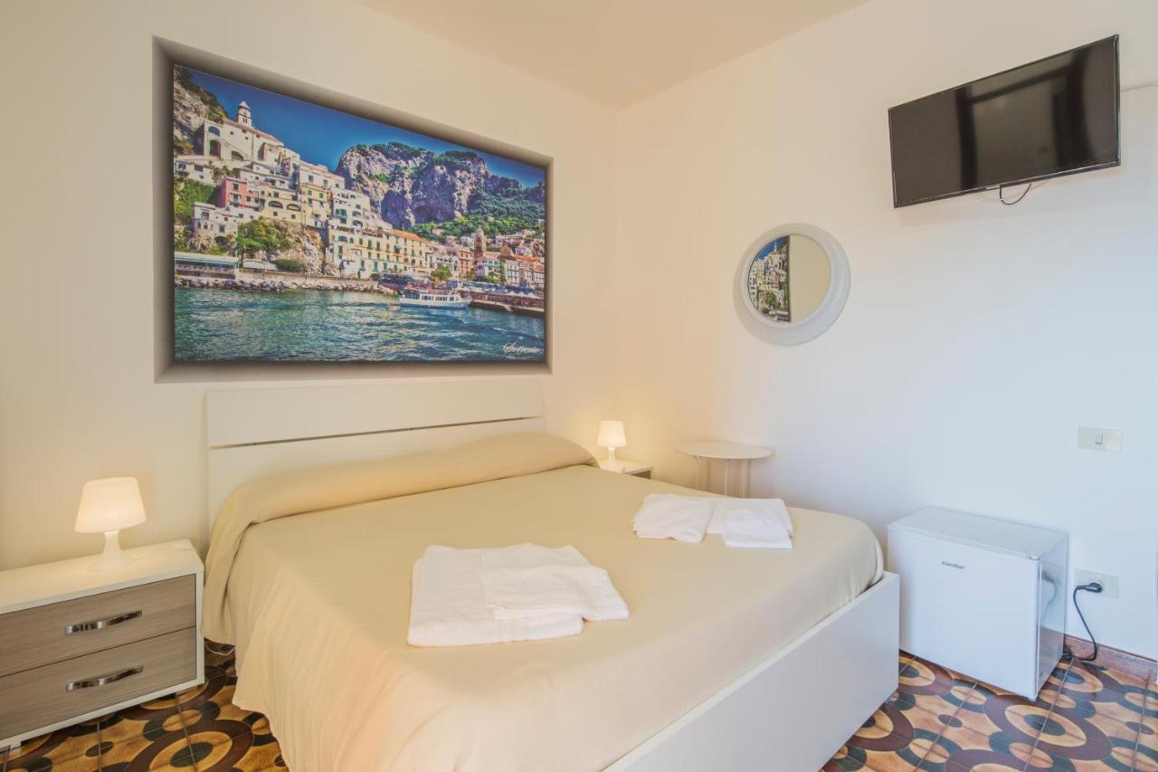 Hotel Rosy Батипалия Екстериор снимка