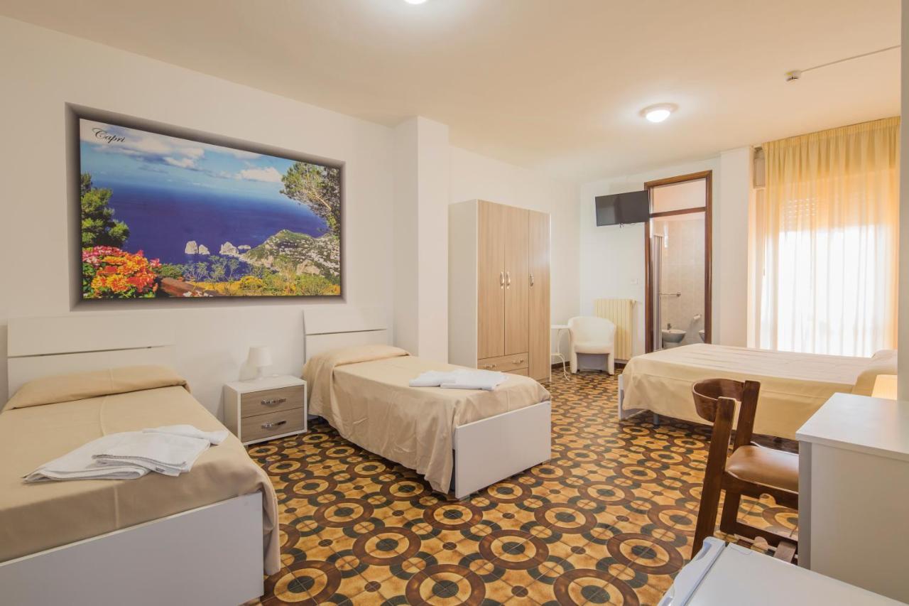 Hotel Rosy Батипалия Екстериор снимка