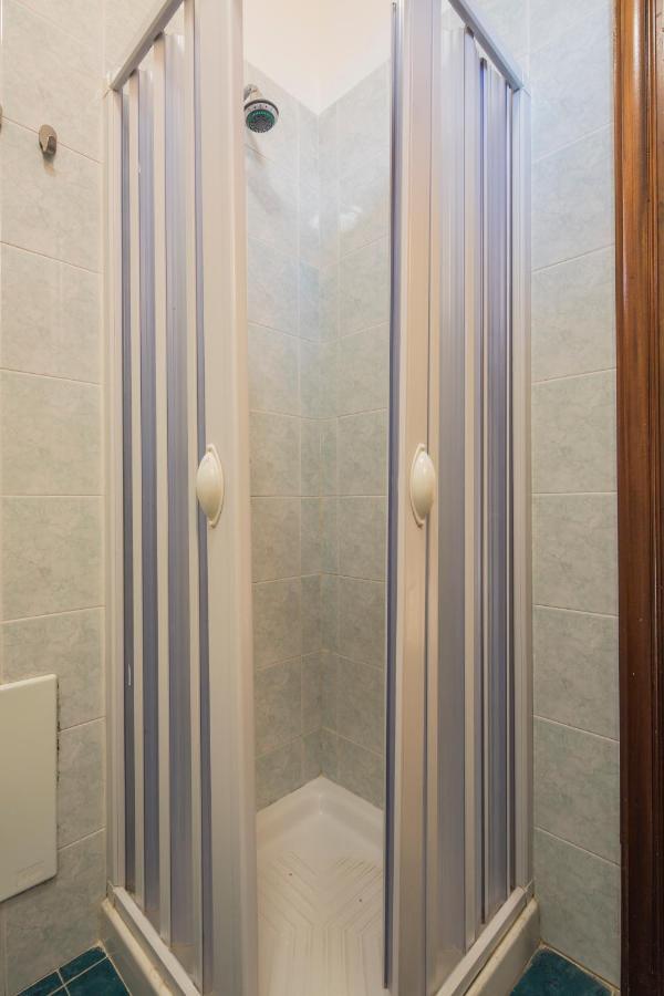 Hotel Rosy Батипалия Екстериор снимка