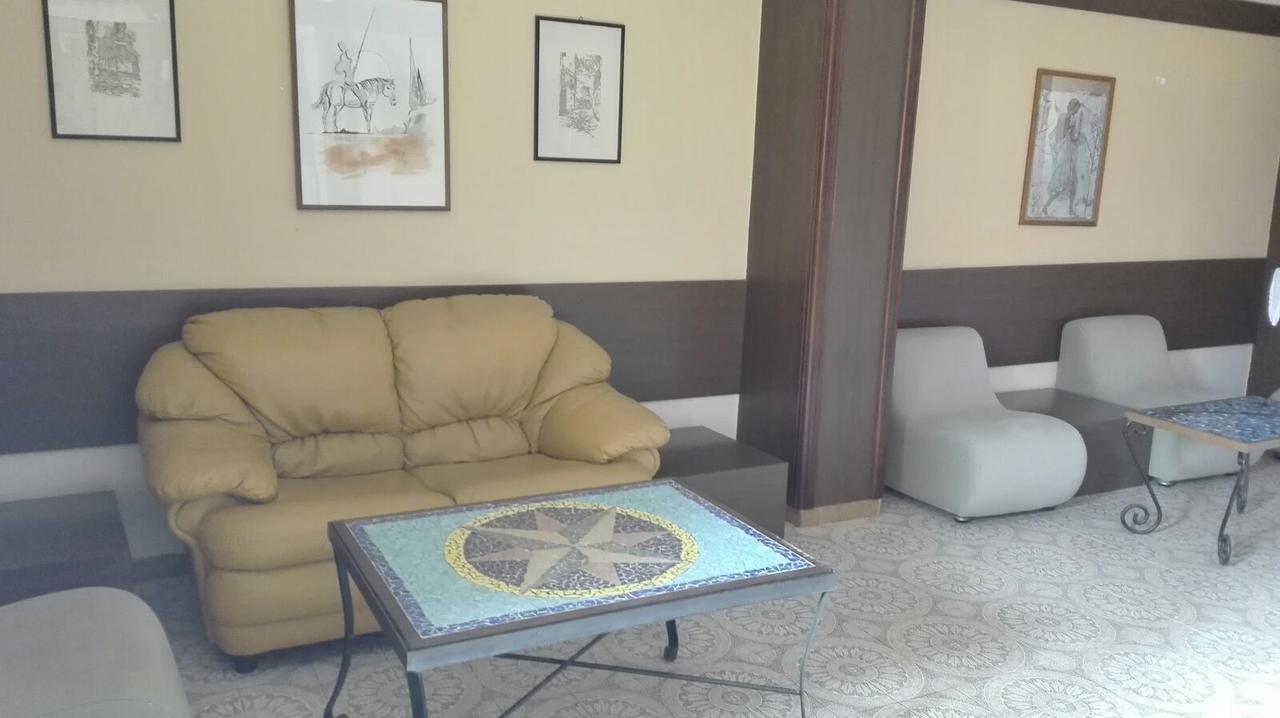 Hotel Rosy Батипалия Екстериор снимка
