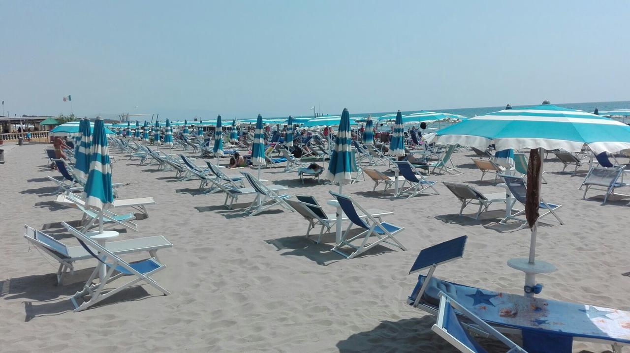 Hotel Rosy Батипалия Екстериор снимка