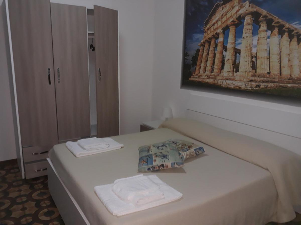 Hotel Rosy Батипалия Екстериор снимка