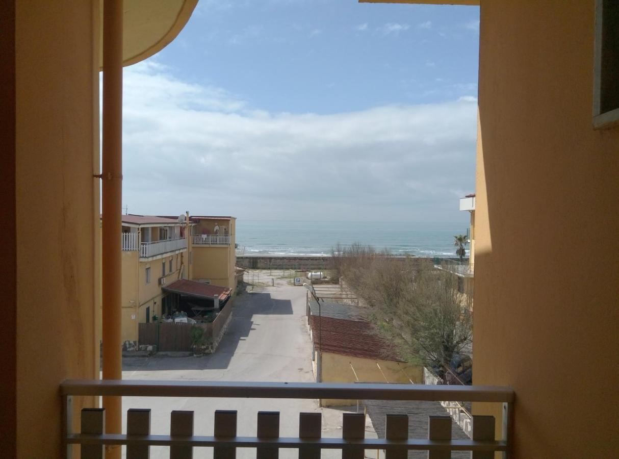 Hotel Rosy Батипалия Екстериор снимка