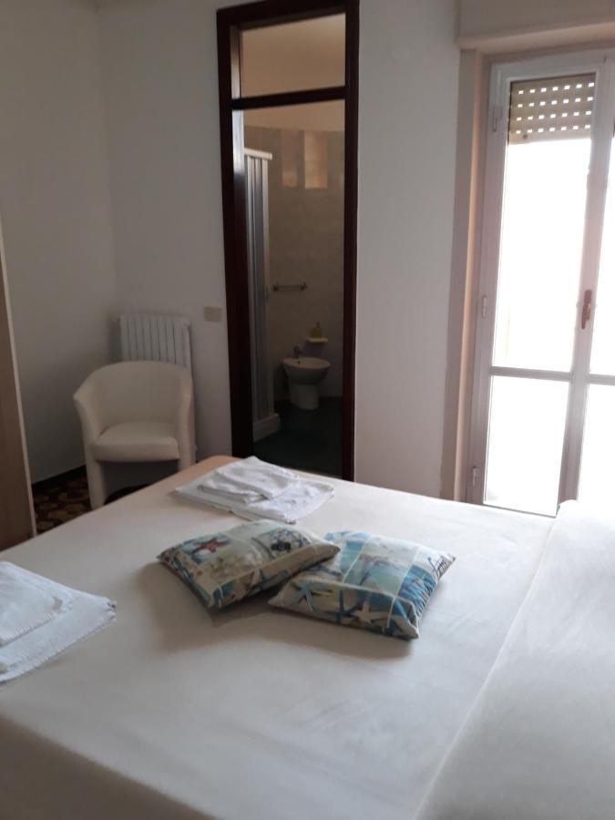 Hotel Rosy Батипалия Екстериор снимка